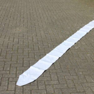 Regen goot tussen 2 tenten